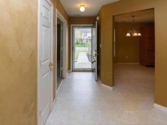 3rd image of 18797 Prairie Crossing Dr