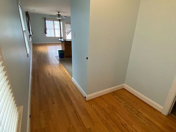 5th image of 1213 W Leigh St