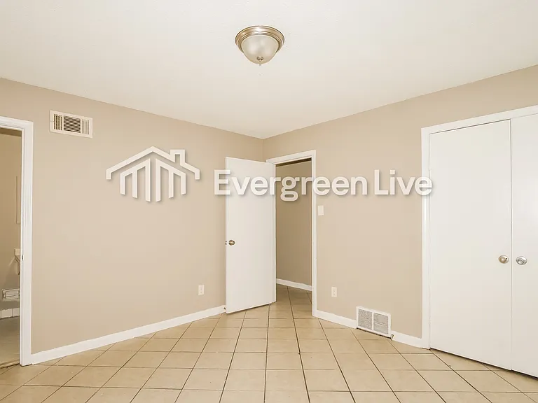 3460 Meier Dr — Photo 2