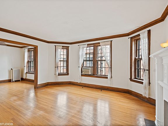 4th image of 582 Sheridan Sq APT 3