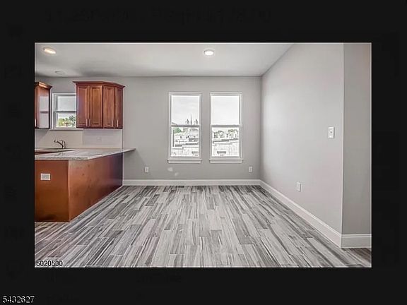 3rd image of 195 Ridge St