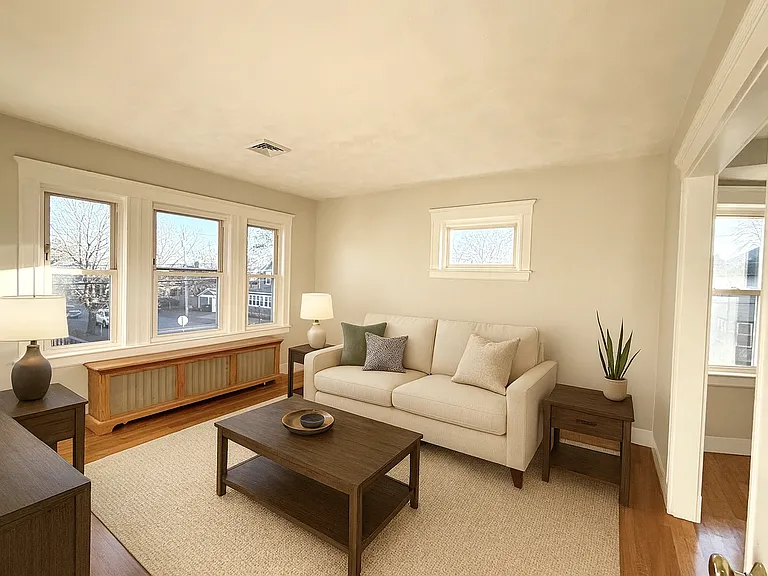 35 Lindale Ave #2 — Photo 6