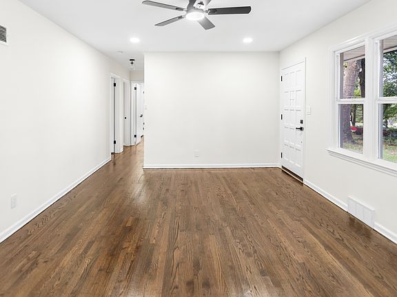 3rd image of 4921 Grandview Rd