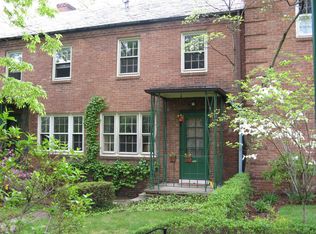 443 Sulgrave Rd, Pittsburgh, PA 15211