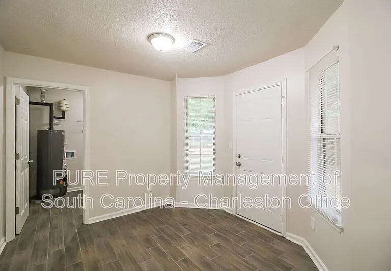 312 Macgregor Dr — Photo 7