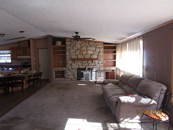 4th image of 827 E County Road 300 N