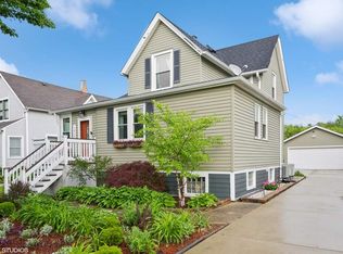 1721 Darrow Ave, Evanston, IL 60201