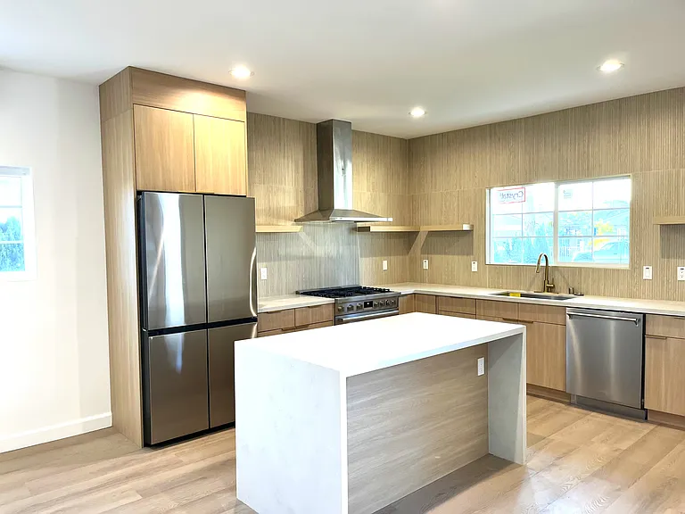 13802 Ward St — Photo 4