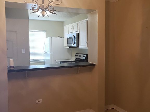 4th image of 2826 Louisiana Ave APT 1007