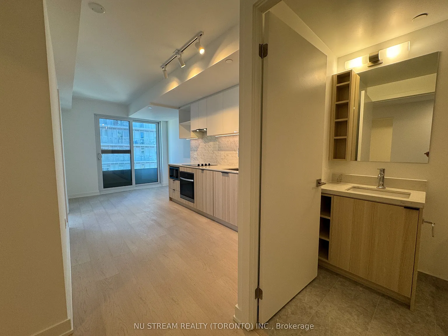 2 bed, $2,500 — Photo 2