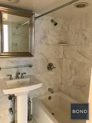 Rented by Bond New York | media 23