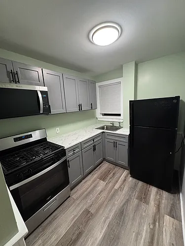 179 Raymond St #1 Photo 1