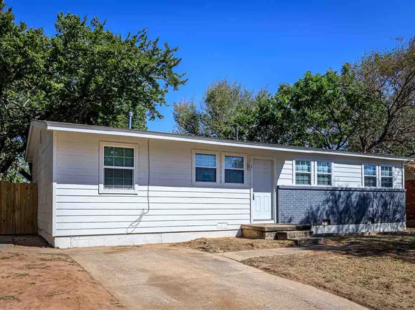 910 SW 37th St, Lawton, OK 73505
