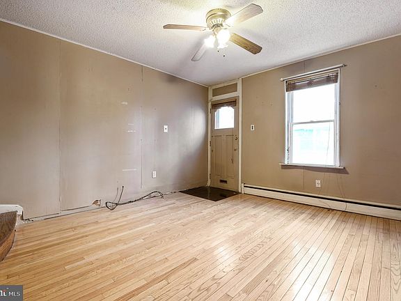 5th image of 610 Annin St