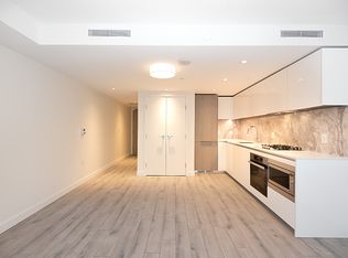 1107 Richards St #704, Vancouver, BC V6B 0S3