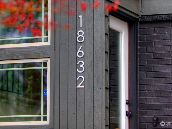 4th image of 18632 Corliss Avenue N