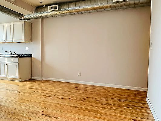 4th image of 145 Lefferts Ave #2L
