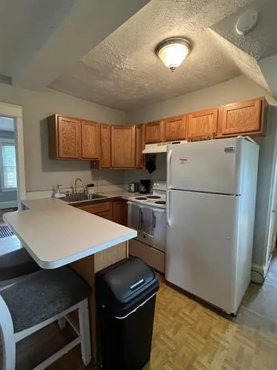30 Fairview Ave — Photo 5