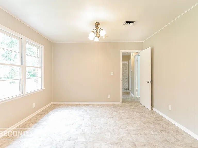 241 Lake Drive Cir NE — Photo 8