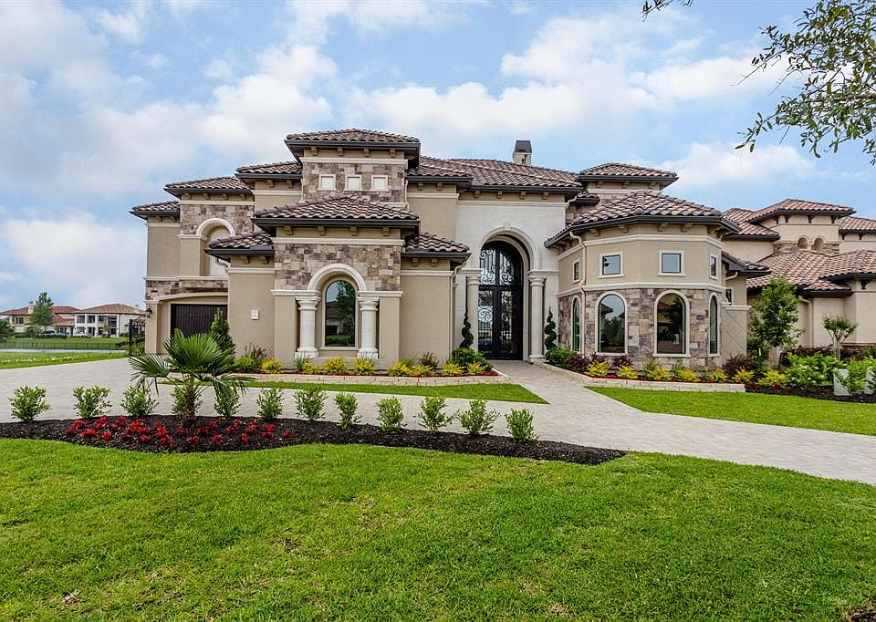 1st image of 8 Majestic View Ct