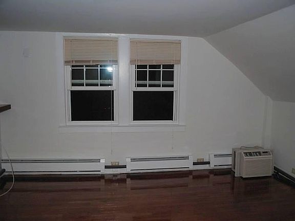 2nd image of 16 Belmont St #2