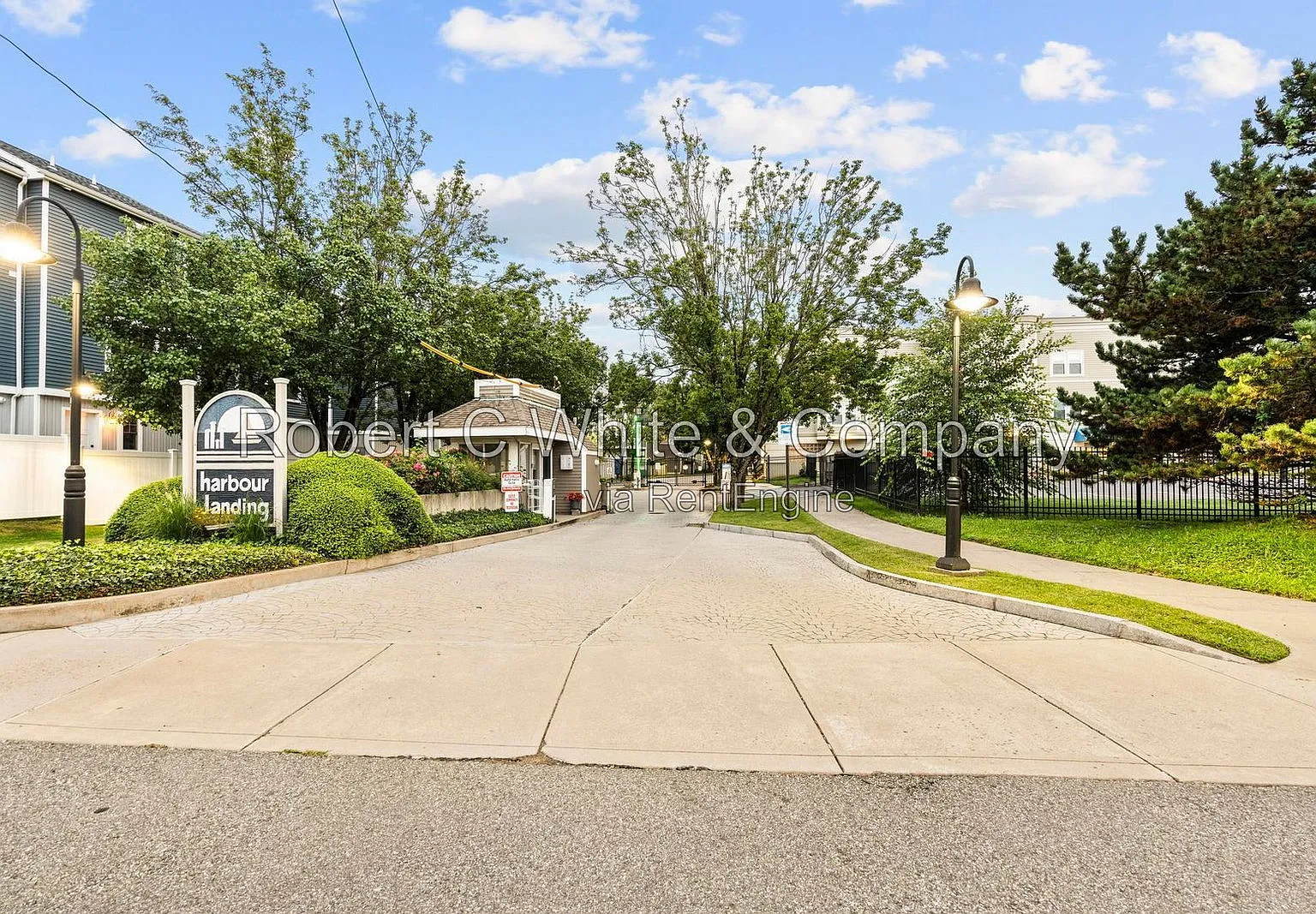 2 bed, 2.5 bath, 1533 sqft, $3,240 — Photo 2
