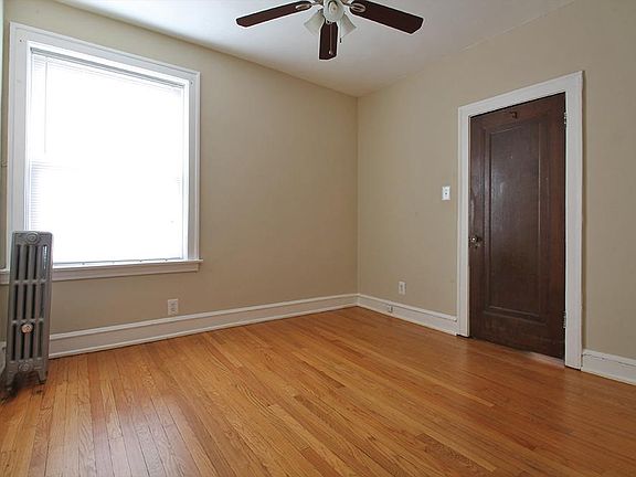 3rd image of 913 Wesley Ave APT 1