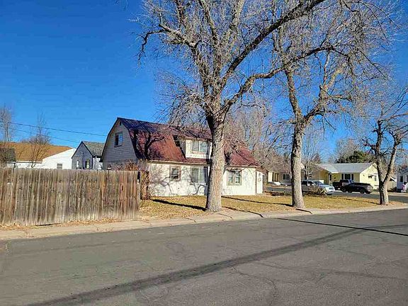 4th image of 302 Turner St