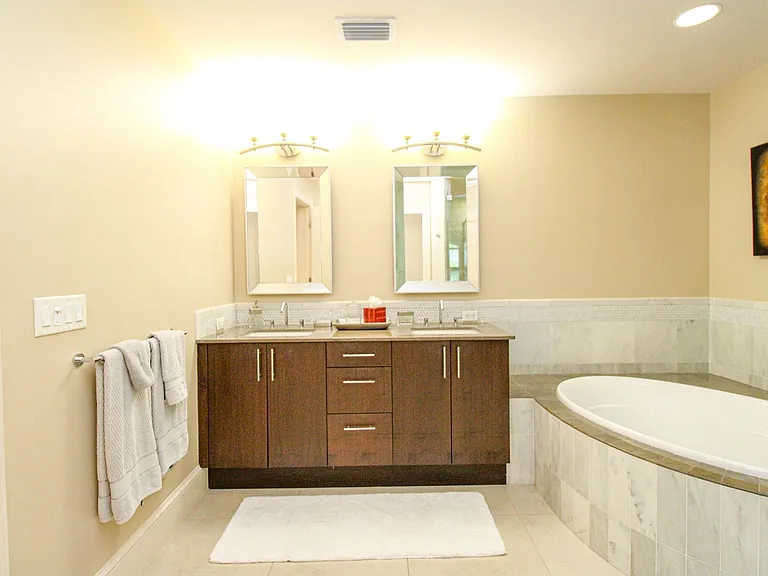 9123 Strada Pl #7410 — Photo 40