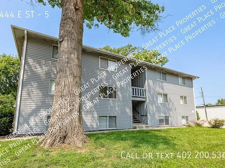 2444 E St #5 — Photo 1