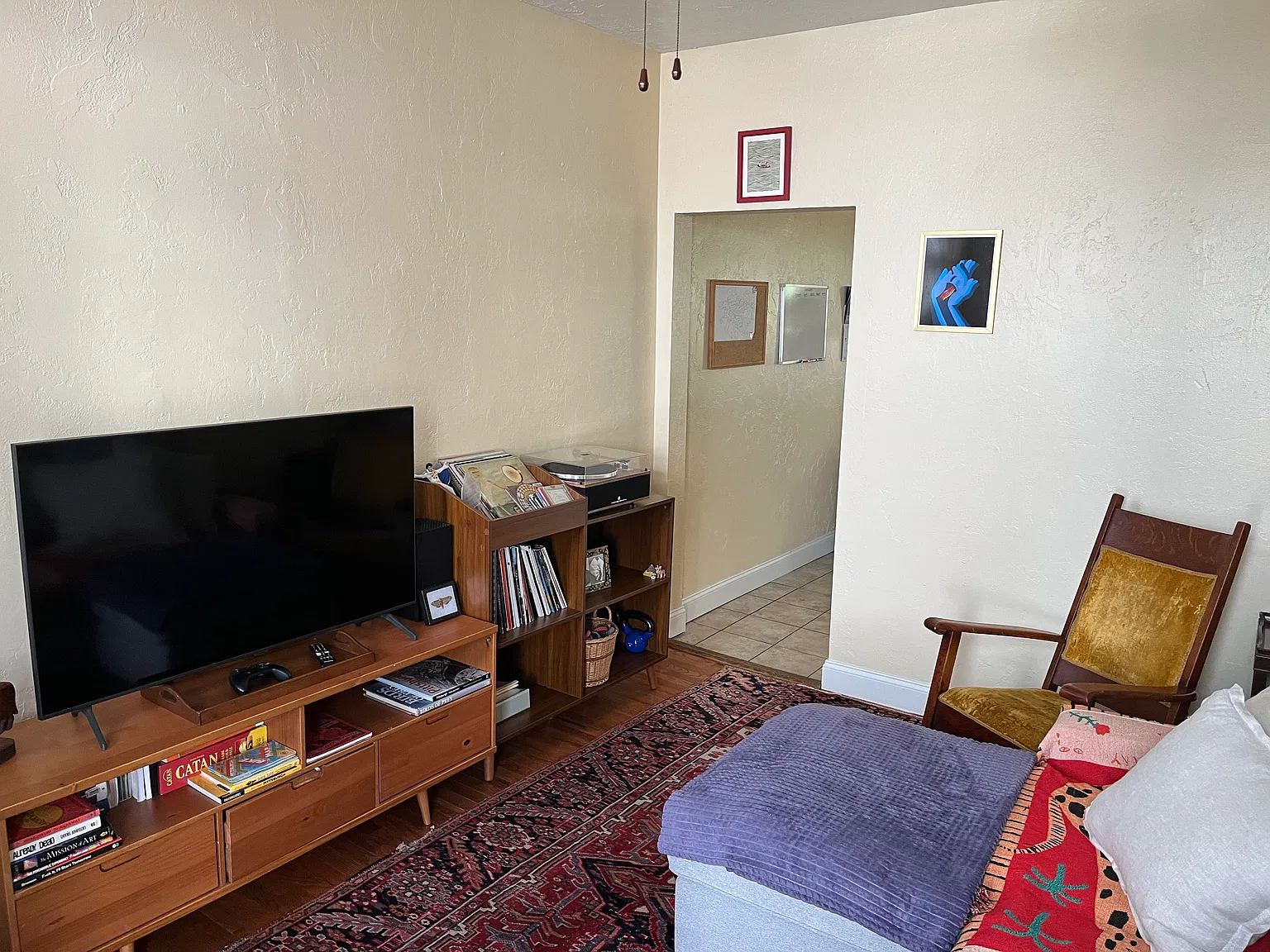 1527 Saturn Way — Photo 2
