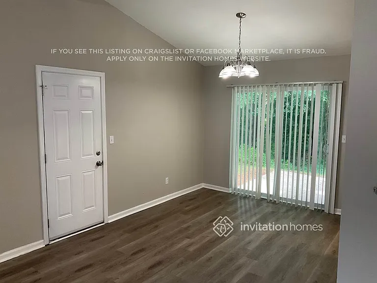 2413 Leslie Brook Dr — Photo 7