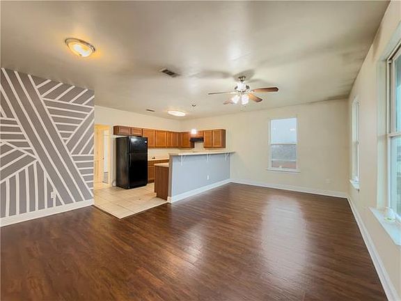 5th image of 1800 Lamanche St #B