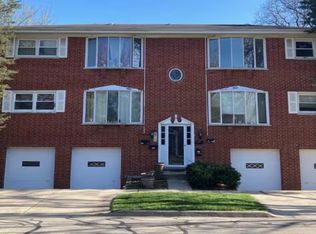 801 S La Grange Rd #2W, La Grange, IL 60525