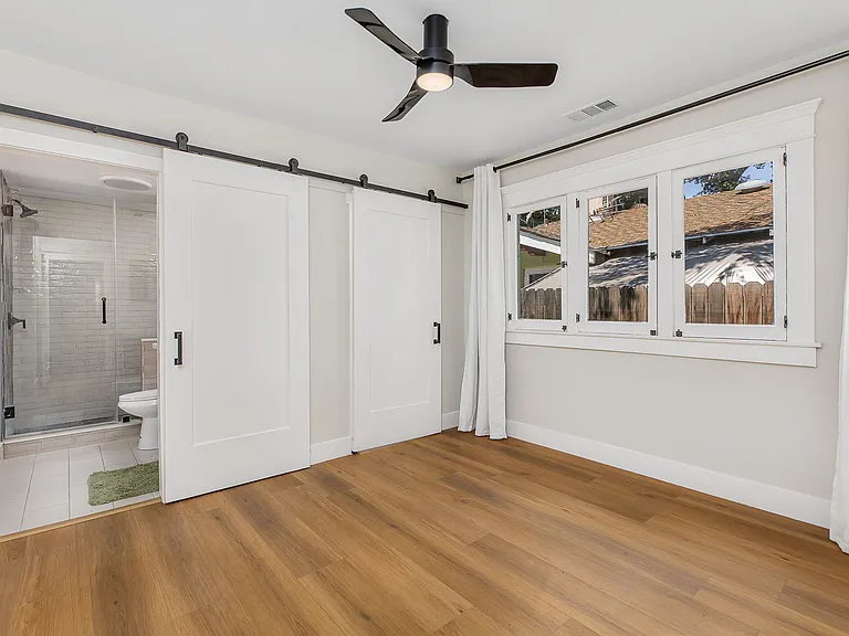 3844 Linwood Pl — Photo 16