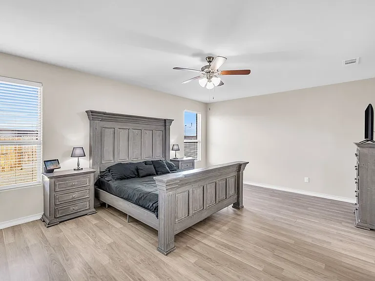 2313 Sky View Rd — Photo 17