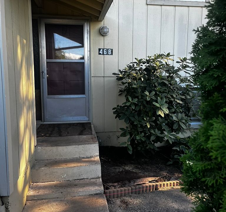 1st image of 468 NE 6th Ave