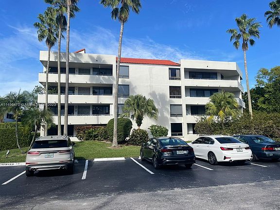 3rd image of 21085 NE 34th Ave APT 306-1