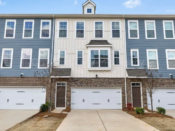 6985 Waterstone Dr, Sherrills Ford, NC 28673