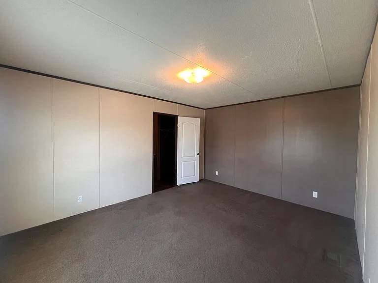 644 County Road 303 W — Photo 3