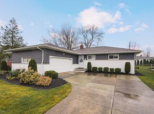 6456 Longridge Rd, Mayfield Heights, OH 44124