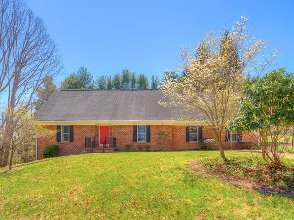 28 Pine View Dr, Radford, VA 24141