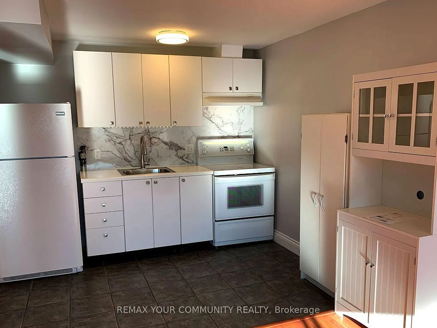 2 bed, $2,285 — Photo 4