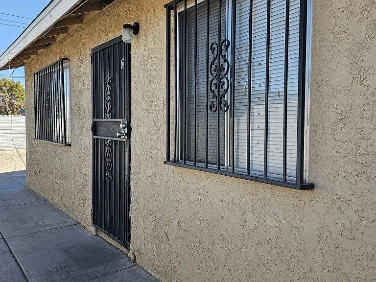 2428 Statz St #C — Photo 10