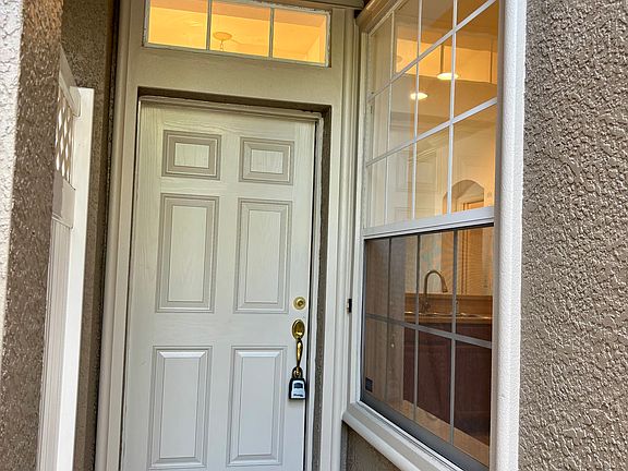 3rd image of 4106 Bismarck Palm Dr #4106