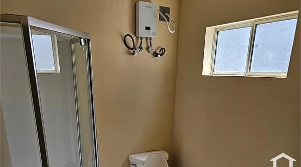 Studio, 350 sqft, $1,580 — Photo 3