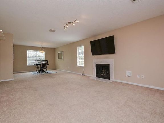 5th image of 2506 Townhall Ln