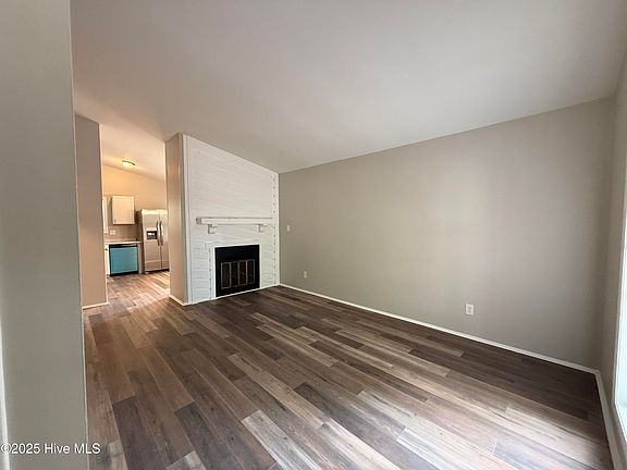 4th image of 116 Twinwood Drive