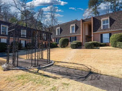 155 Old Montgomery Hwy APT A, Vestavia Hills, AL, 35216