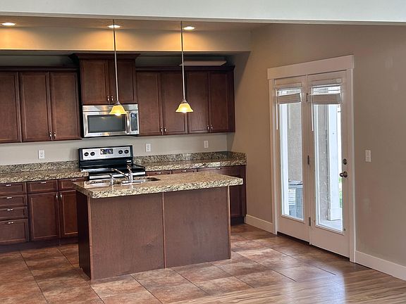 2nd image of 1784 W Park Willow Way